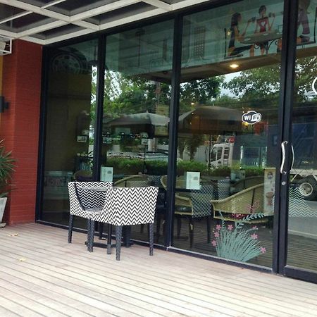 Pk Mansion Aparthotel Phuket Exteriör bild