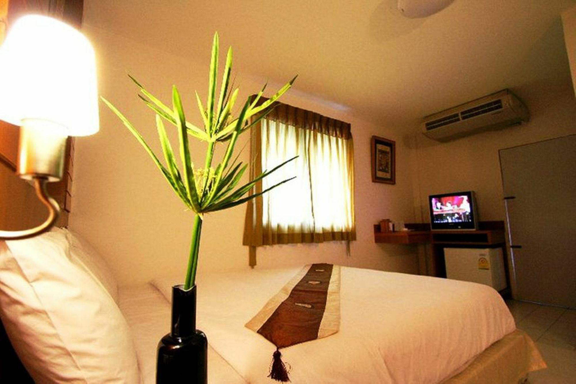 Pk Mansion Aparthotel Phuket Exteriör bild