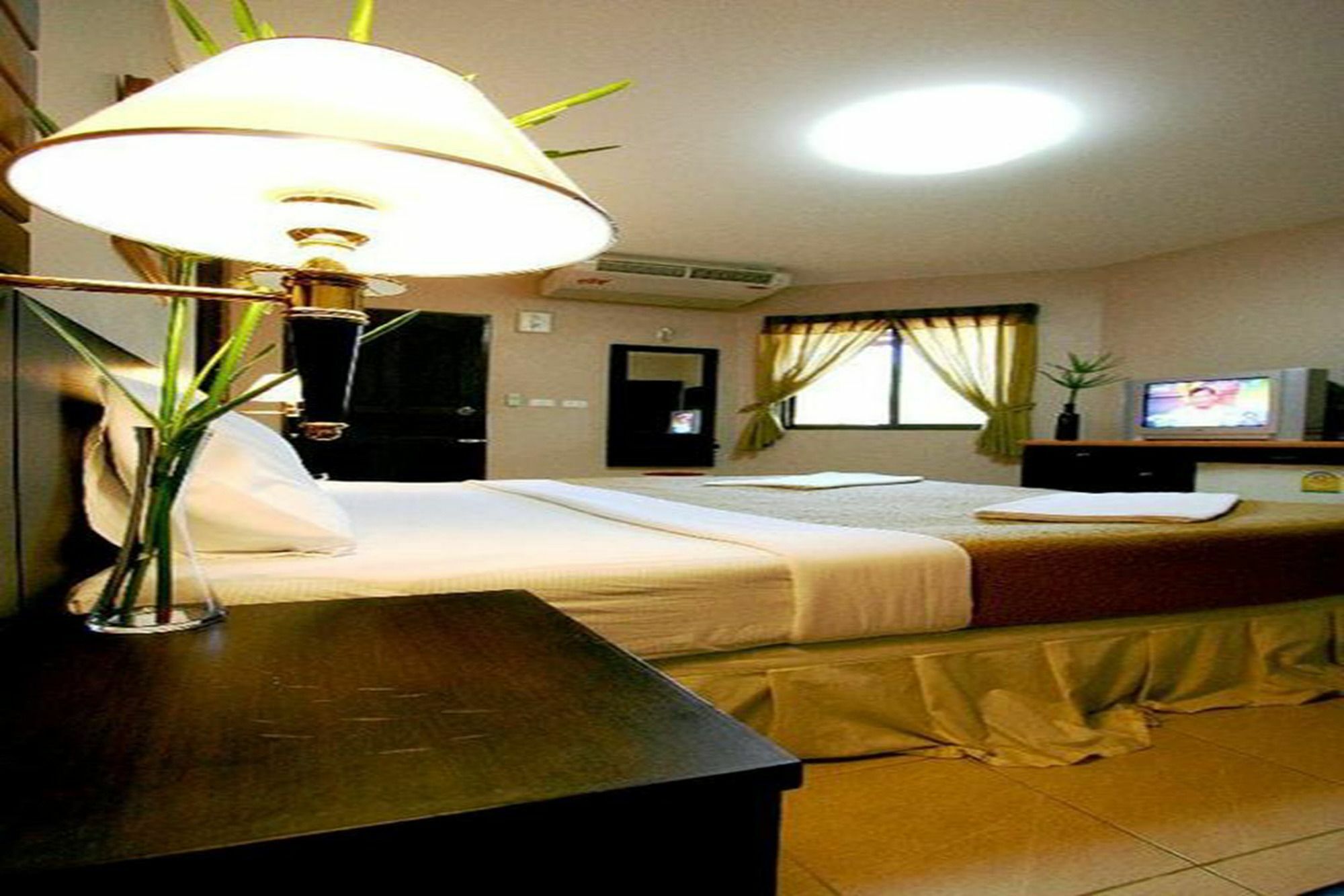 Pk Mansion Aparthotel Phuket Exteriör bild