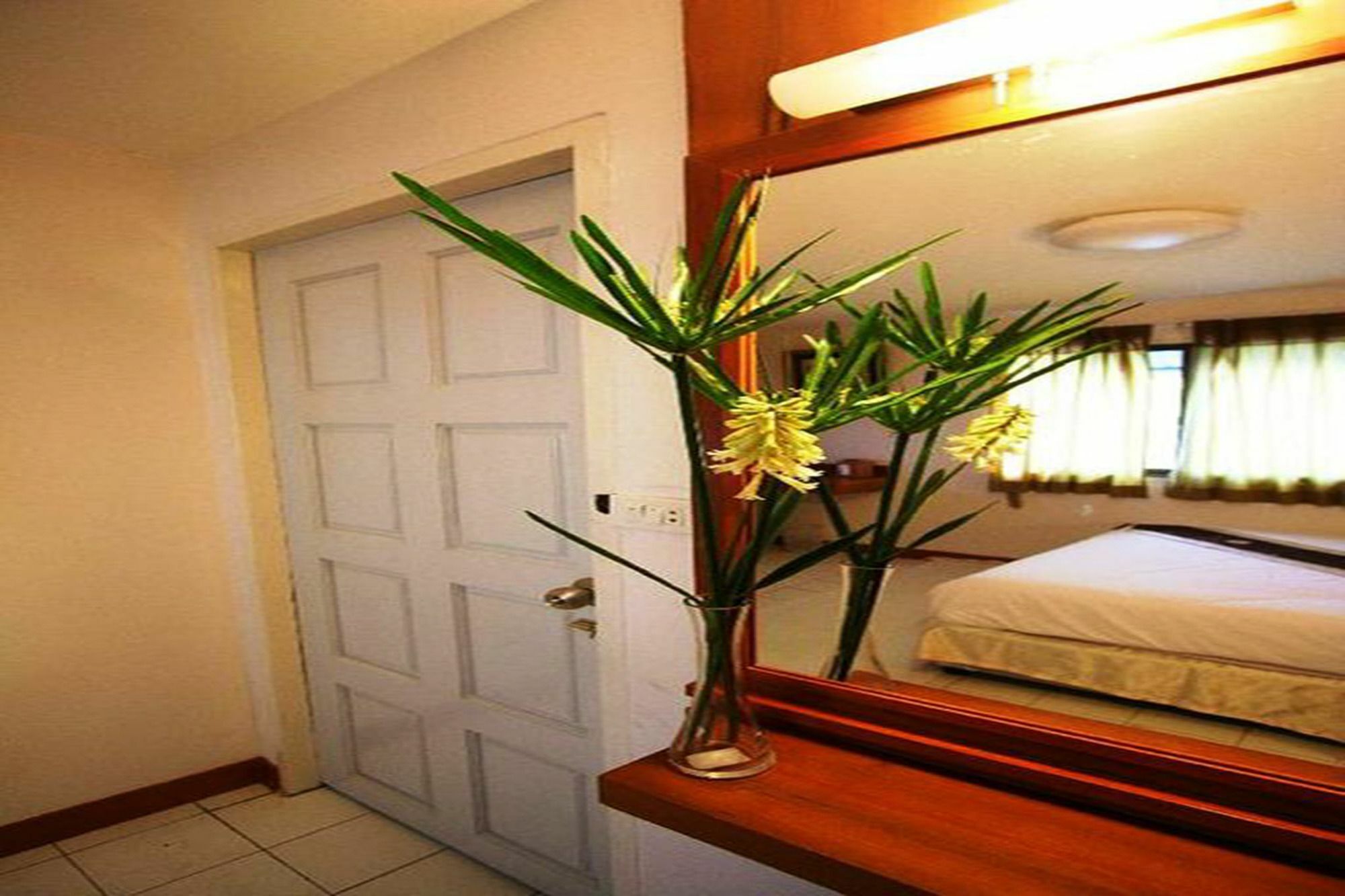 Pk Mansion Aparthotel Phuket Exteriör bild